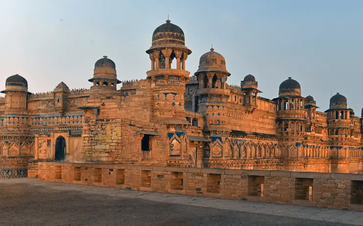 Top 5 Forts to visit in Madhya Pradesh